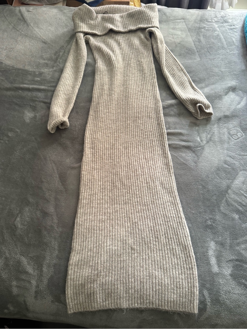 H&M Ribbed Off-Shoulder Maxi Dress in Light Gray